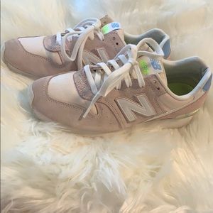 New Balance 686 Pale Pink Size 8.5